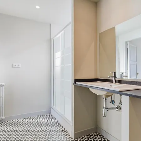 Blueground La Dreta Balcony Ac Nr Sagrada Bcn-174 Holiday home Barcelona
