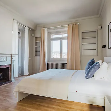 Blueground La Dreta Balcony Ac Nr Sagrada Bcn-174 *
