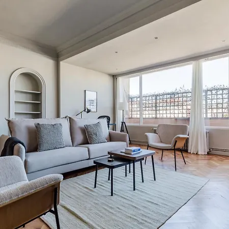 Holiday home Blueground La Dreta Balcony Ac Nr Sagrada Bcn-174 Barcelona